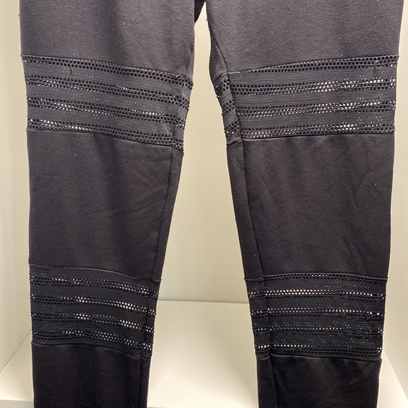 Beyond yoga mesh peep joggers - Picture 3 of 4